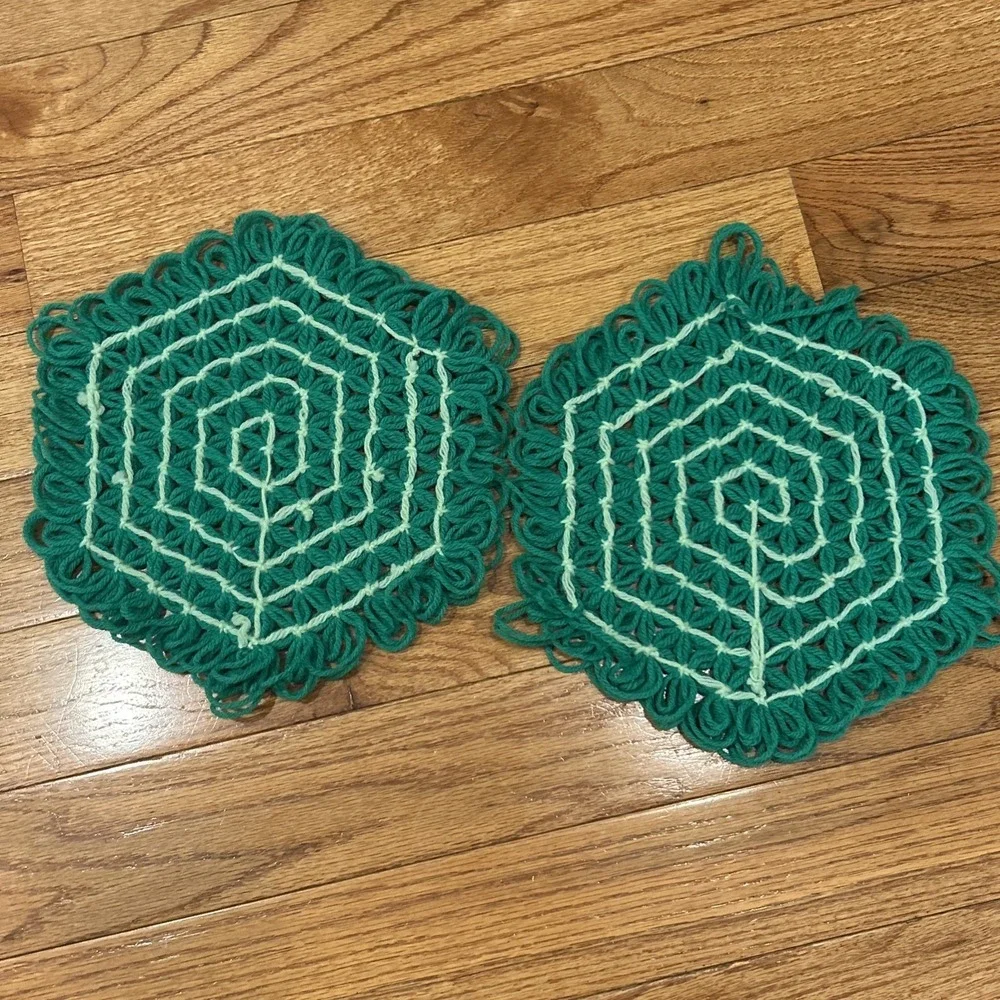MCM Trivet Handmade‎ Loom Crochet Hexagon Potholder Set Of 2 Kitchen Decor Green